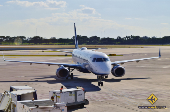 Embraer 190AR (ERJ-190-100IGW)